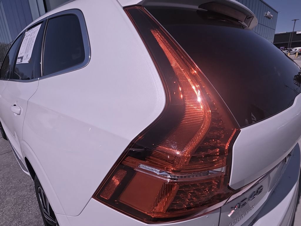 Used 2023 Volvo XC60 B5 Plus w/ Protection Package Premier image 39