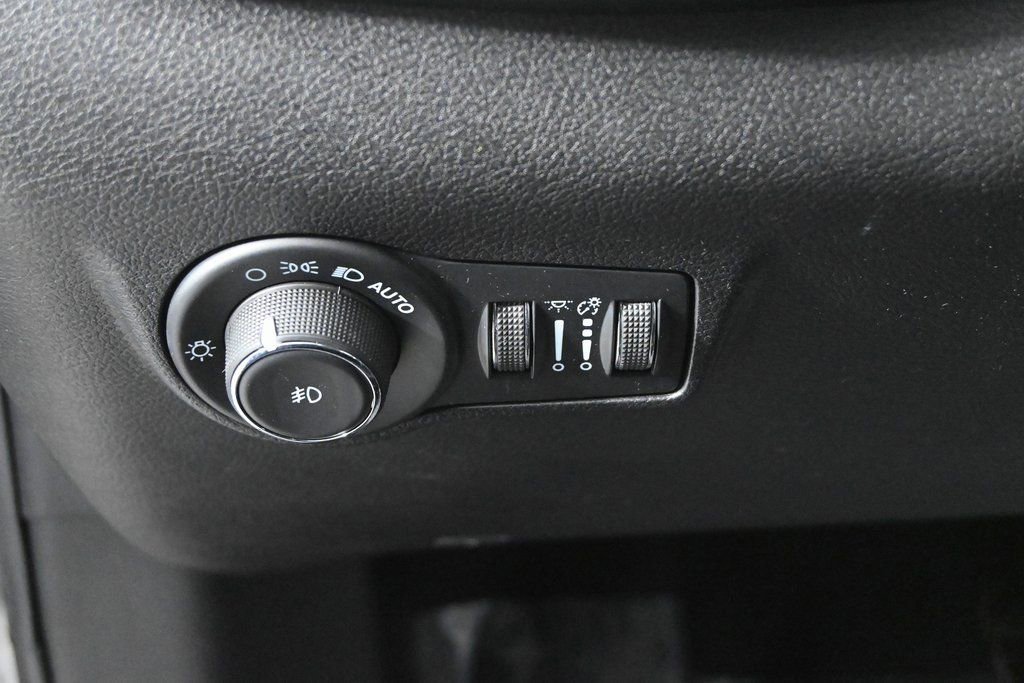 Used 2022 Jeep Compass Limited AWD/4WD image 25