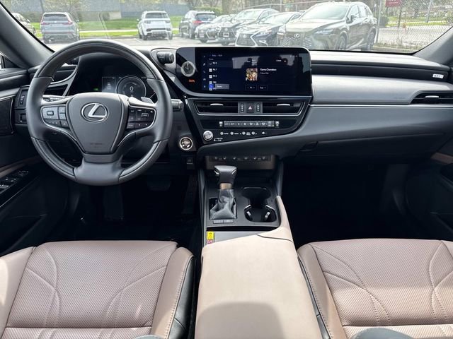 Certified 2025 Lexus ES 300h Ultra Luxury image 15