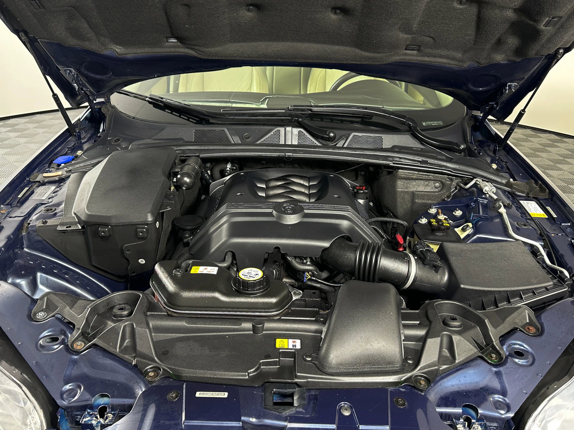 Used 2009 Jaguar XF Premium image 14