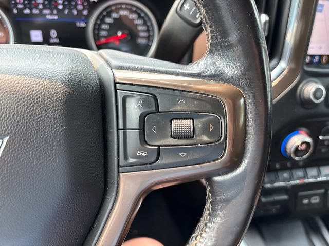 Used 2022 Chevrolet Silverado 1500 High Country w/ Technology Package AWD/4WD image 12