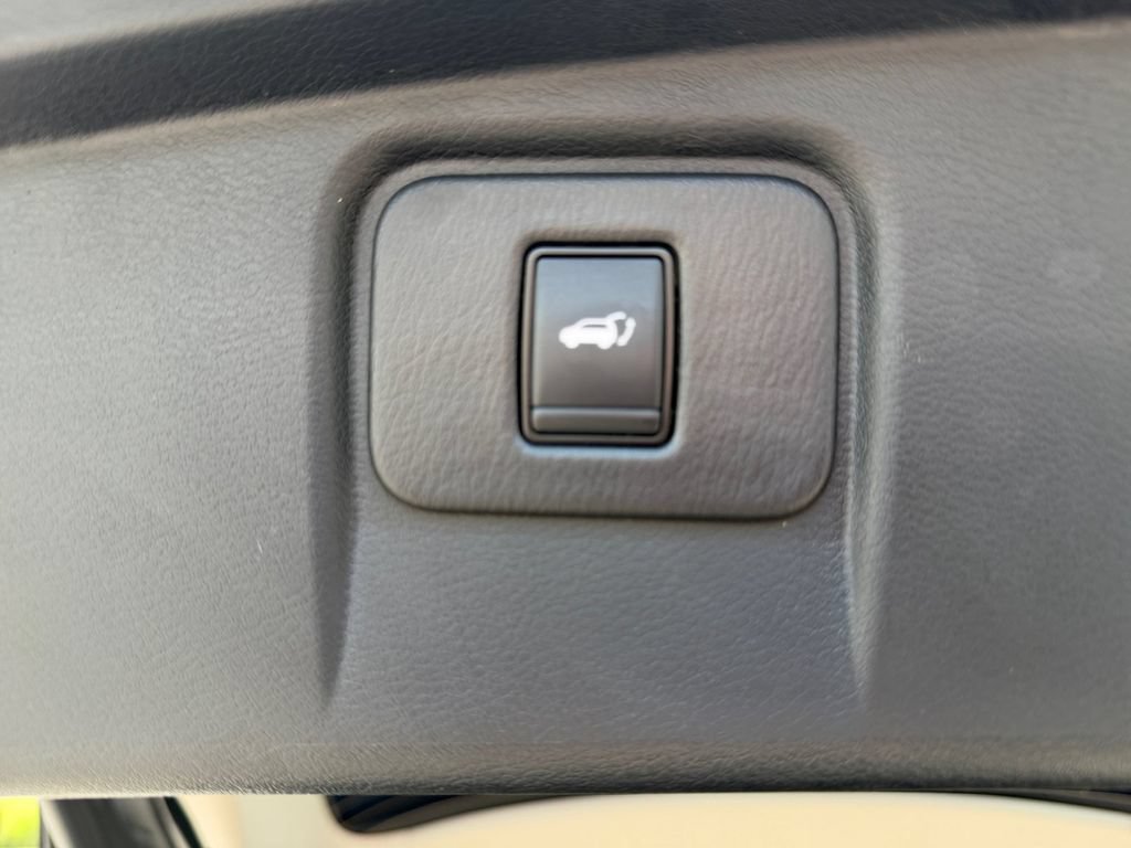 Used 2024 Nissan Murano SV AWD/4WD image 26