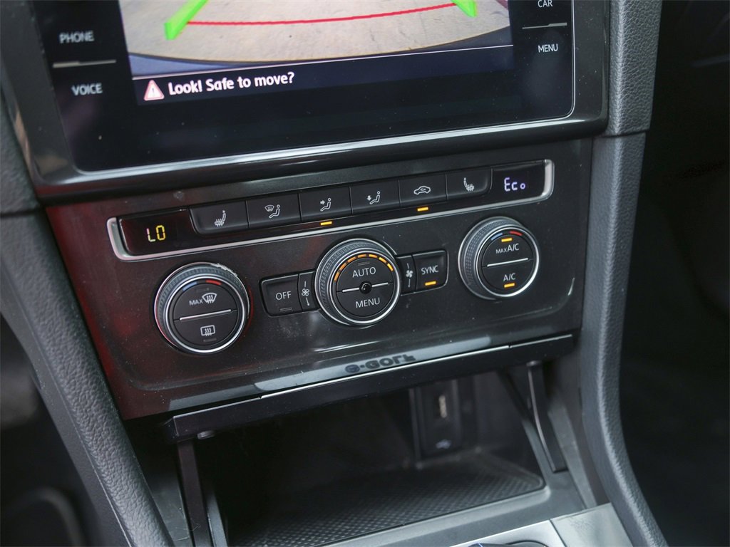 Used 2019 Volkswagen e-Golf SE w/ Driver Assistance Package image 22
