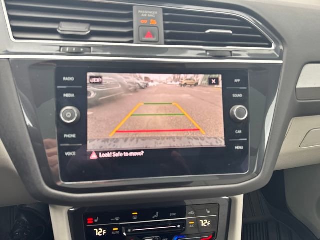 Certified 2022 Volkswagen Tiguan SE R-Line image 26