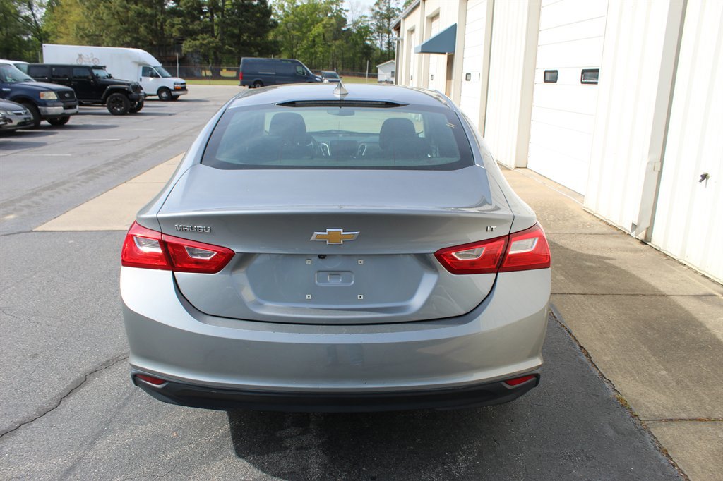 Used 2023 Chevrolet Malibu LT FWD image 14