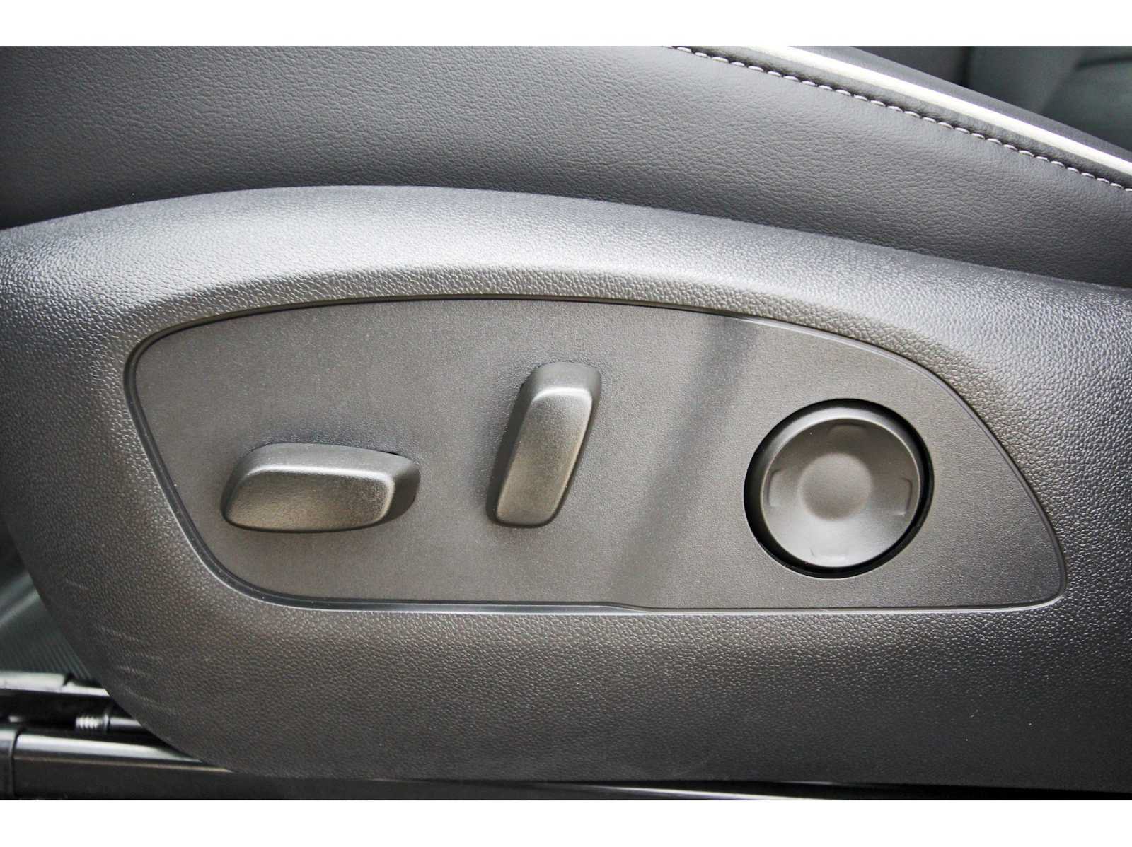 Used 2026 Buick Enclave Sport Touring w/ Power Package FWD image 27