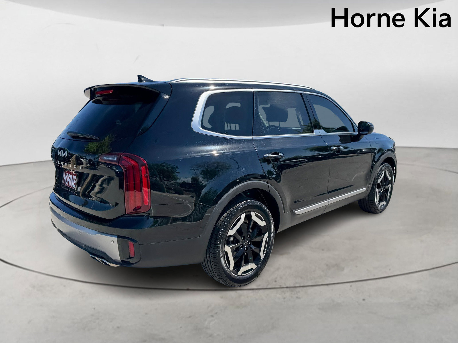 Certified 2023 Kia Telluride S image 4
