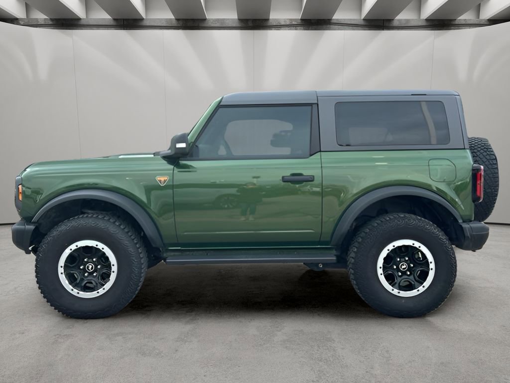 Used 2023 Ford Bronco Badlands image 2