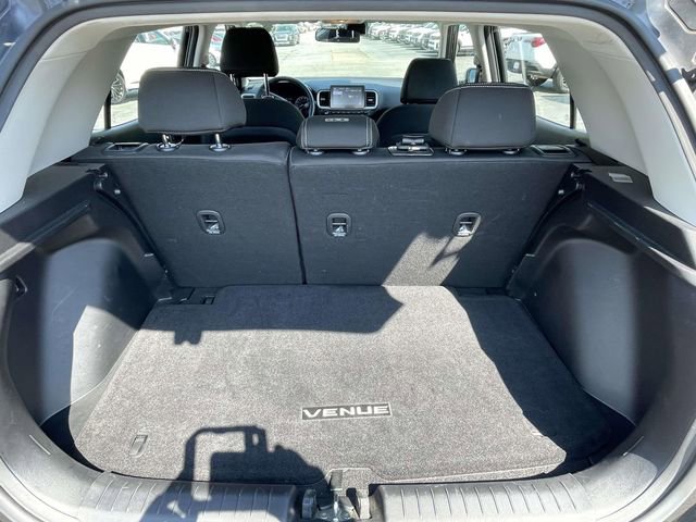 Certified 2021 Hyundai Venue SEL FWD image 6