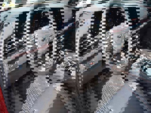 New 2026 Chevrolet Traverse Z71 w/ LPO, Floor Liner Package image 21