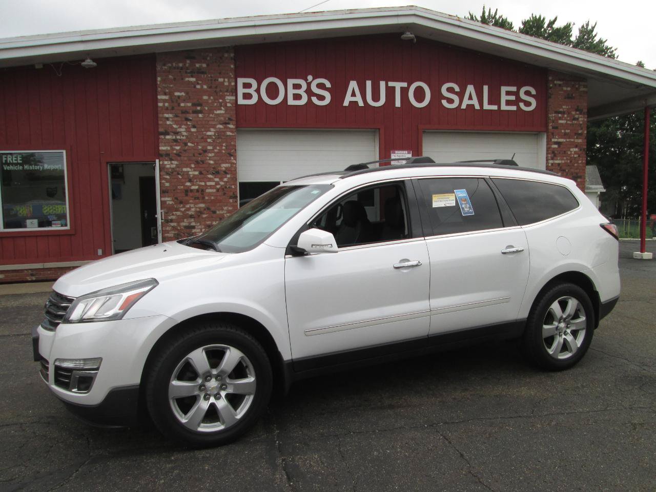 Used 2016 Chevrolet Traverse LTZ AWD/4WD image 2