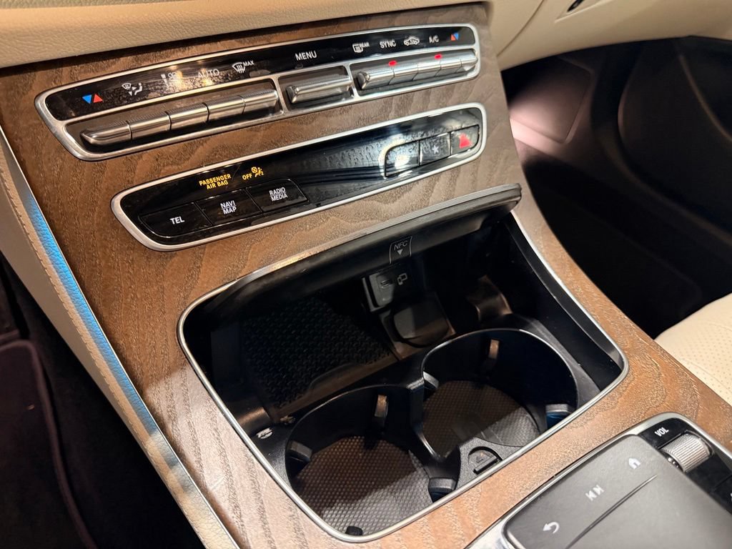 Used 2022 Mercedes-Benz E 350 Sedan w/ AMG Line Exterior image 27