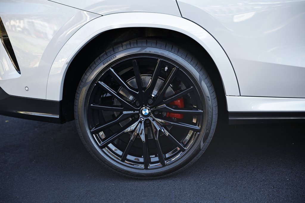 New 2026 BMW X6 xDrive40i w/ Climate Comfort Package image 5