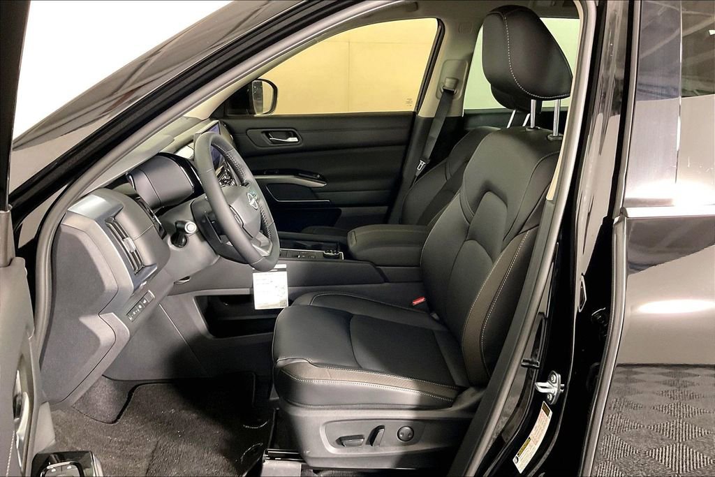 New 2026 Nissan Pathfinder SL AWD/4WD image 12