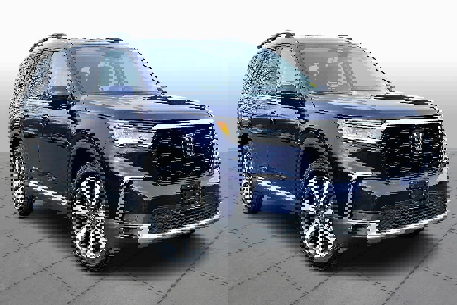 Used 2023 Honda Pilot Elite image 3