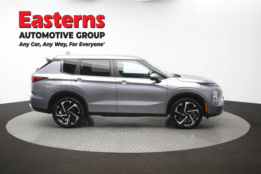 Used 2024 Mitsubishi Outlander SE AWD/4WD image 46