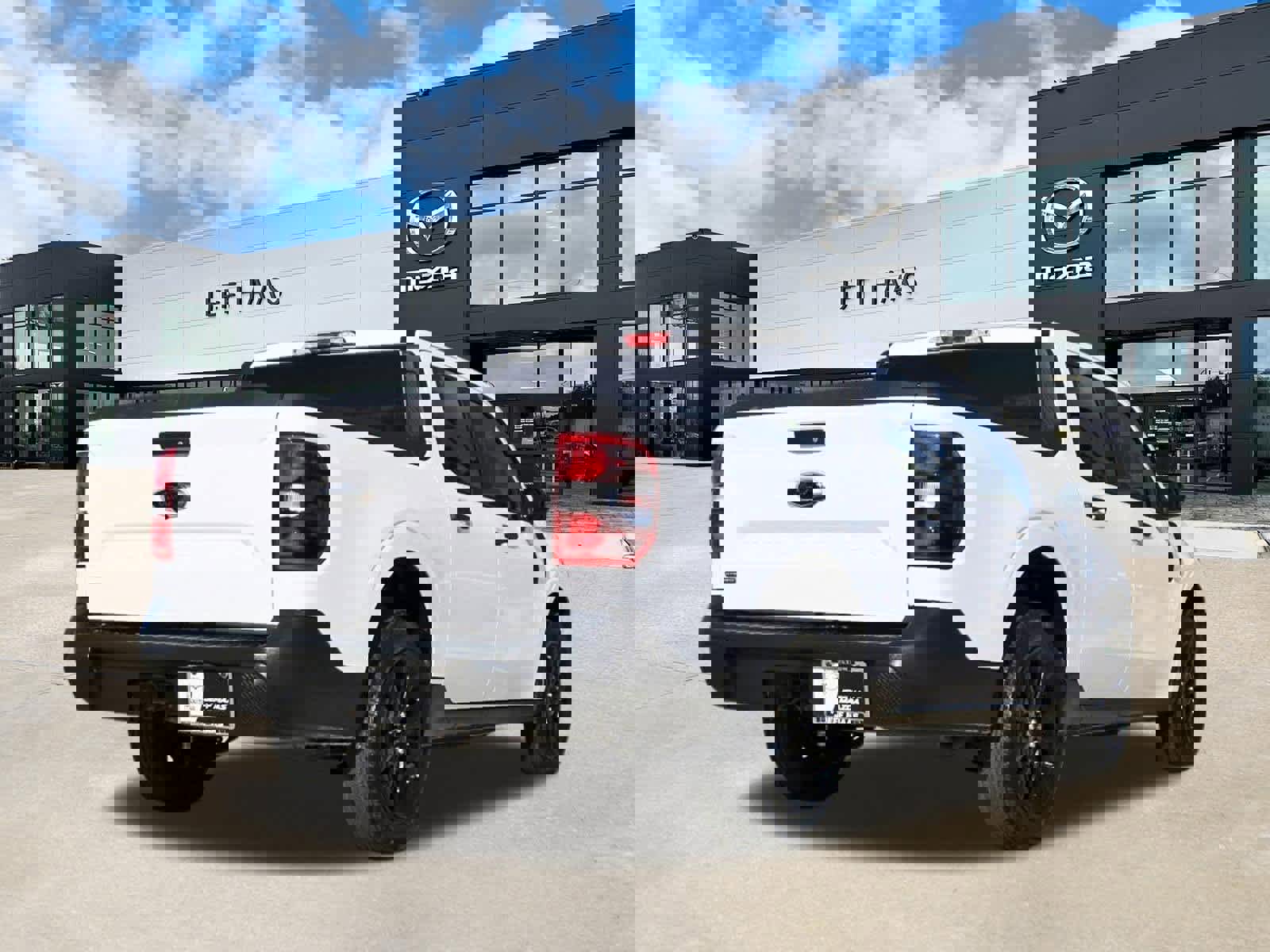 Used 2024 Ford Maverick XLT w/ XLT Luxury Package image 3