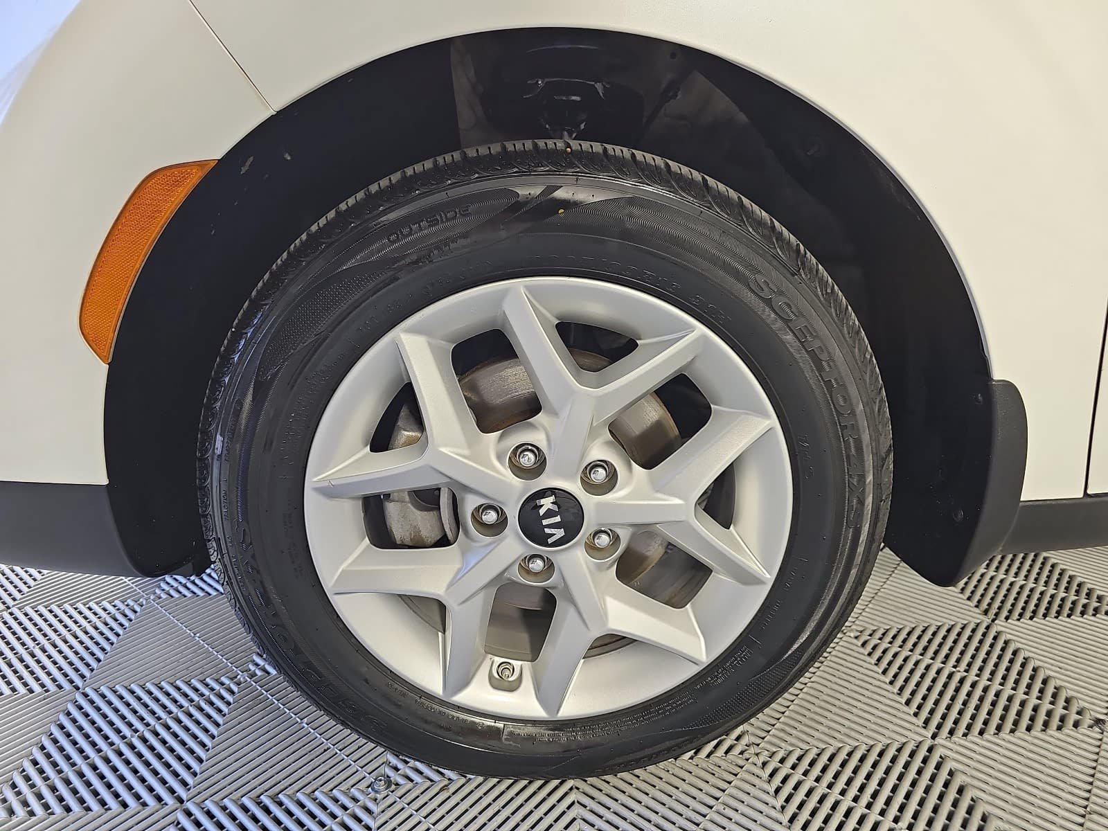 Used 2020 Kia Soul S FWD image 9