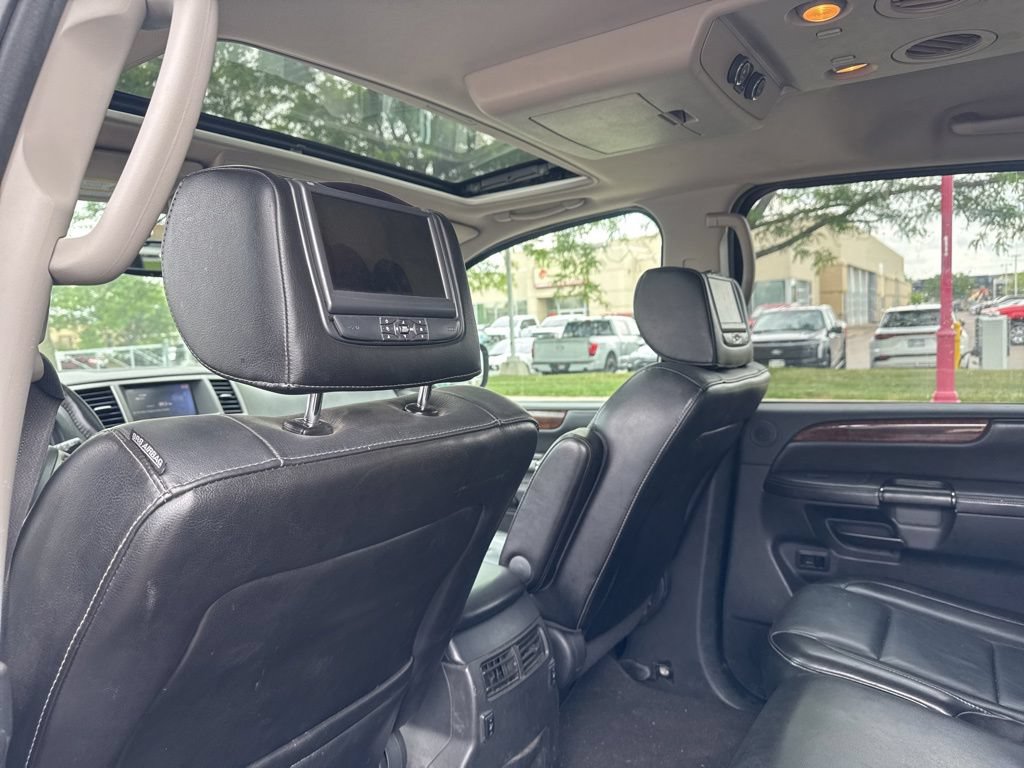 Used 2013 Nissan Armada Platinum AWD/4WD image 12