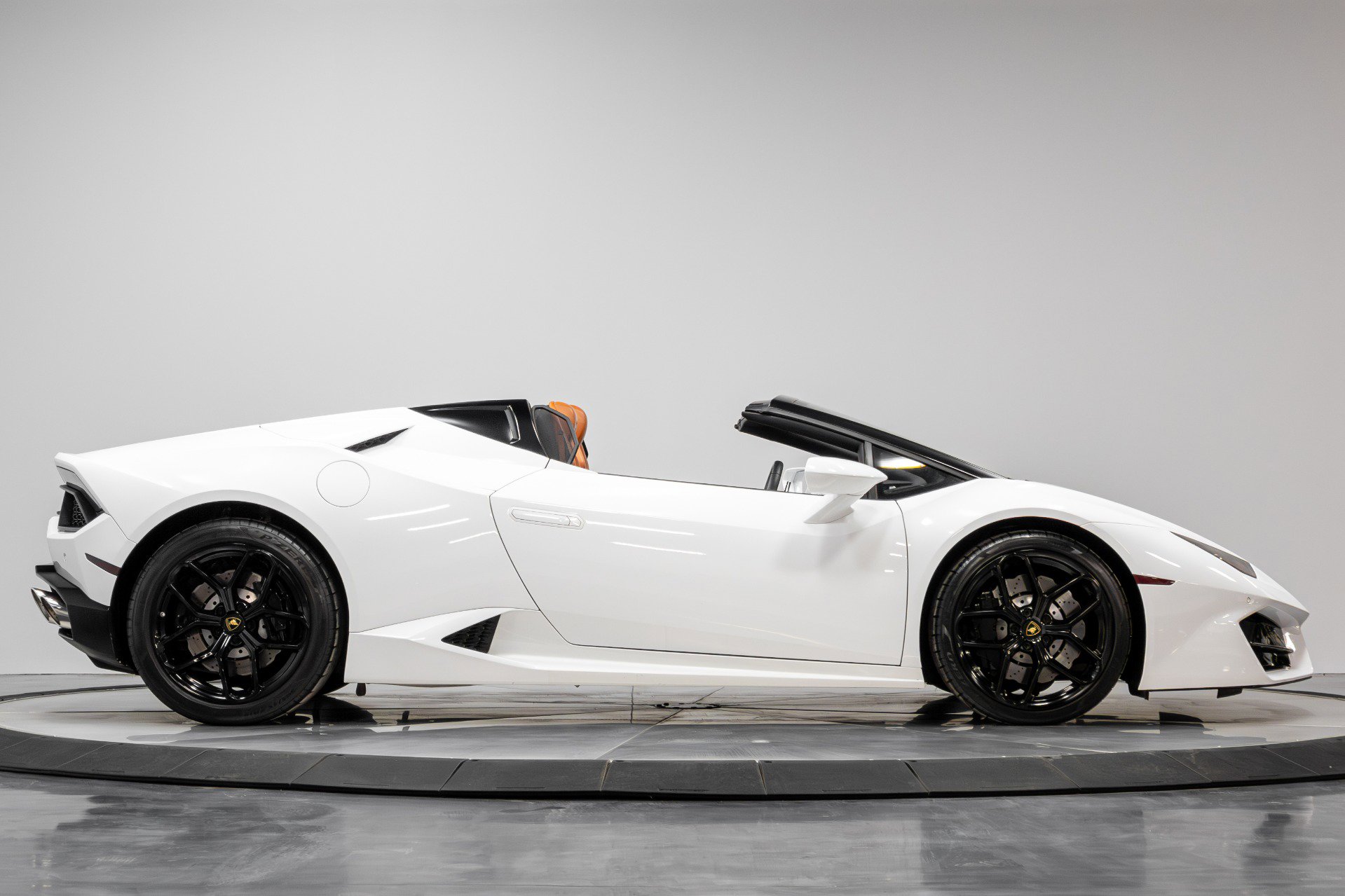 Used 2019 Lamborghini Huracan LP 580-2 image 16