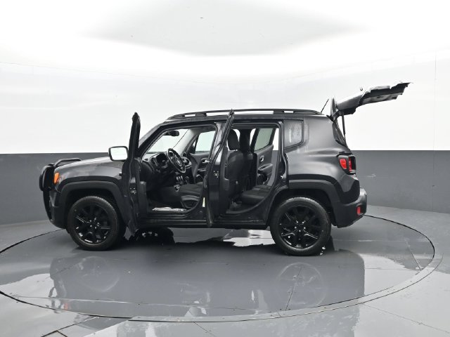 Used 2016 Jeep Renegade Latitude AWD/4WD image 29