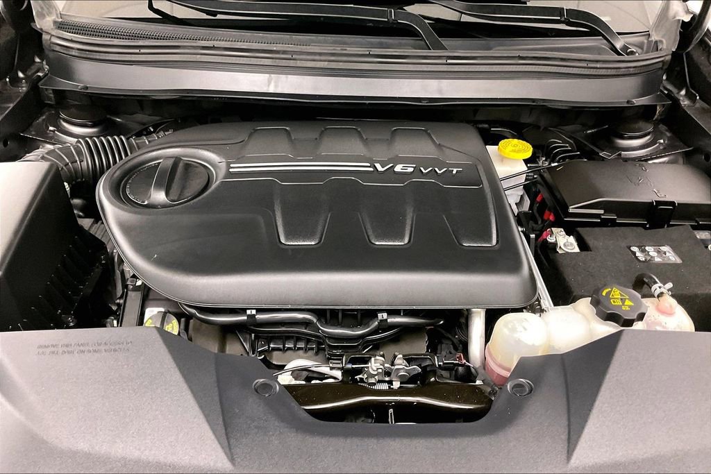 Used 2021 Jeep Cherokee Limited w/ Elite Package image 24