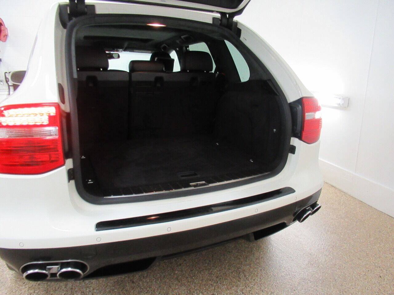 Used 2010 Porsche Cayenne GTS AWD/4WD image 20