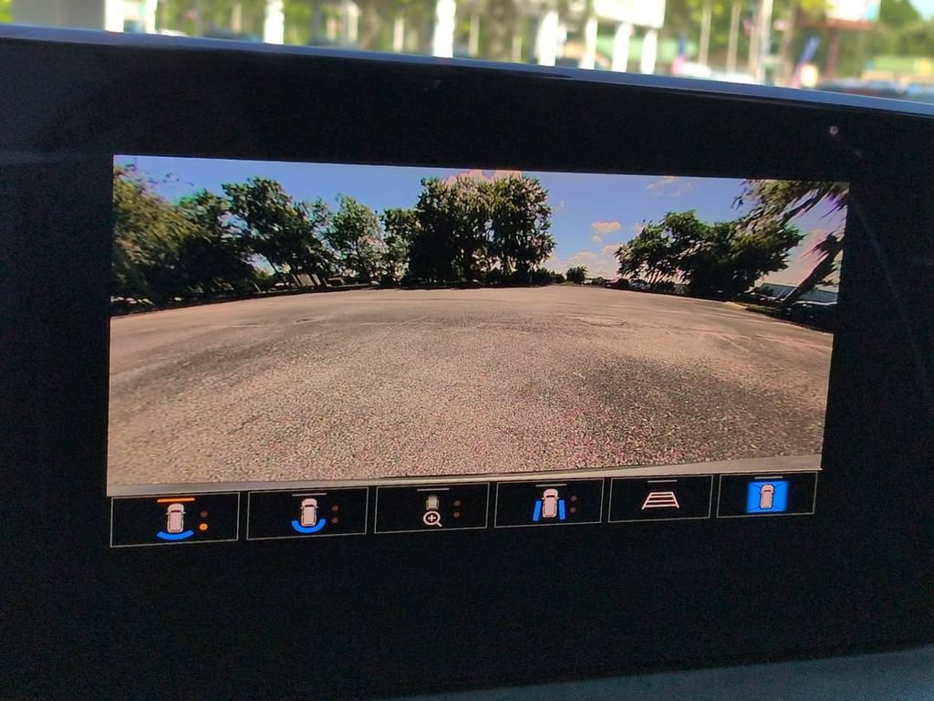 Used 2026 Buick Encore GX Avenir w/ Avenir Technology Package FWD image 20