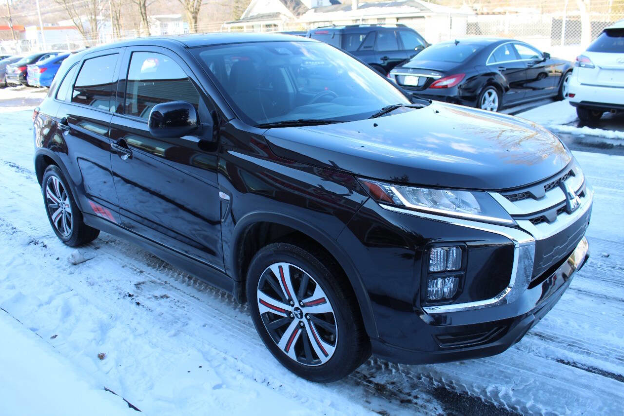 Used 2022 Mitsubishi Outlander Sport LE image 4