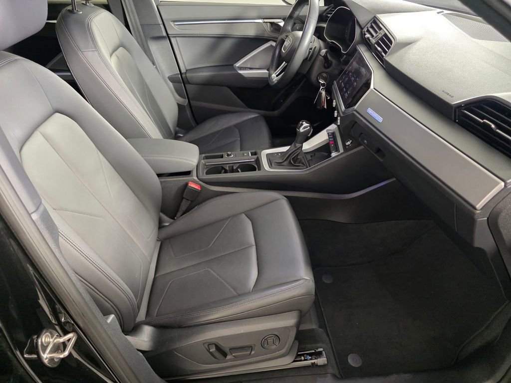 Used 2022 Audi Q3 2.0T Premium Plus w/ Premium Plus Package image 27