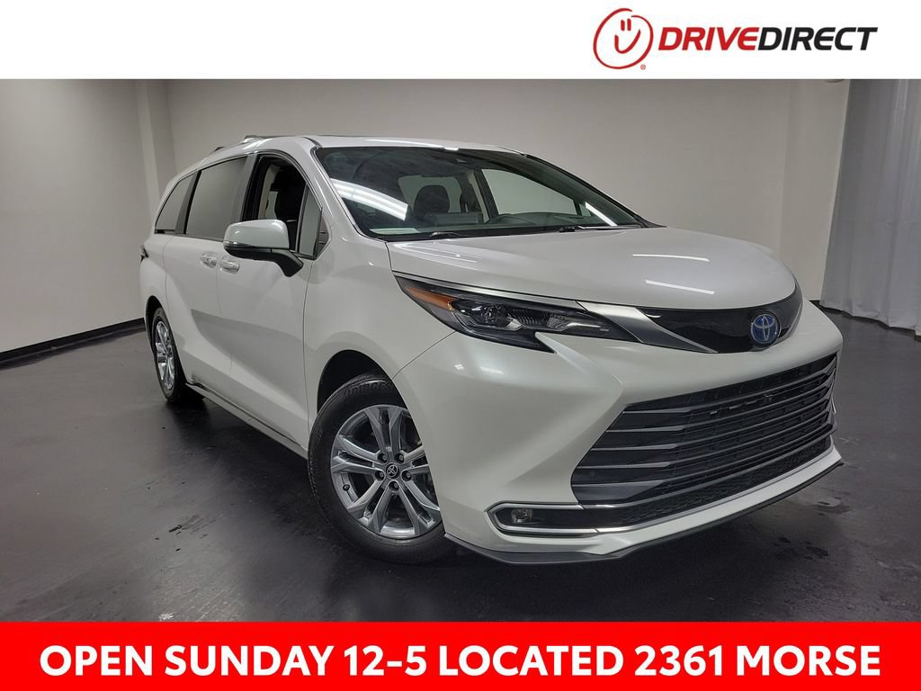 Used 2024 Toyota Sienna Platinum AWD/4WD image 1