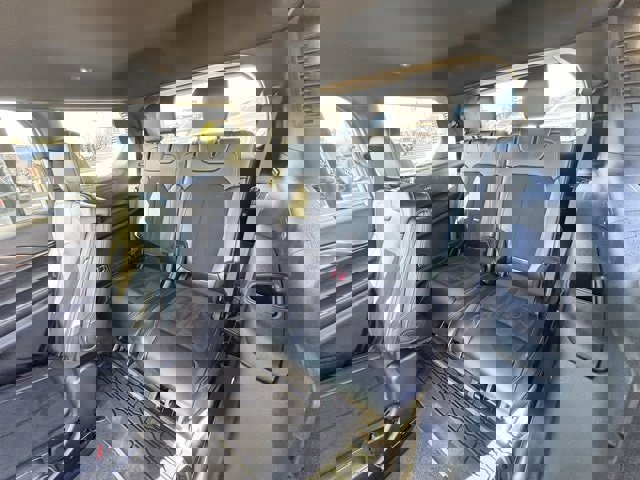 Used 2022 Jeep Grand Cherokee L Laredo image 8