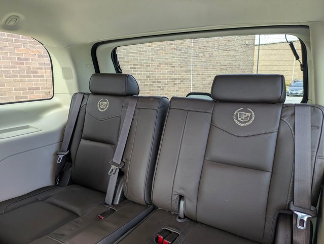 Used 2014 Cadillac Escalade Platinum image 19