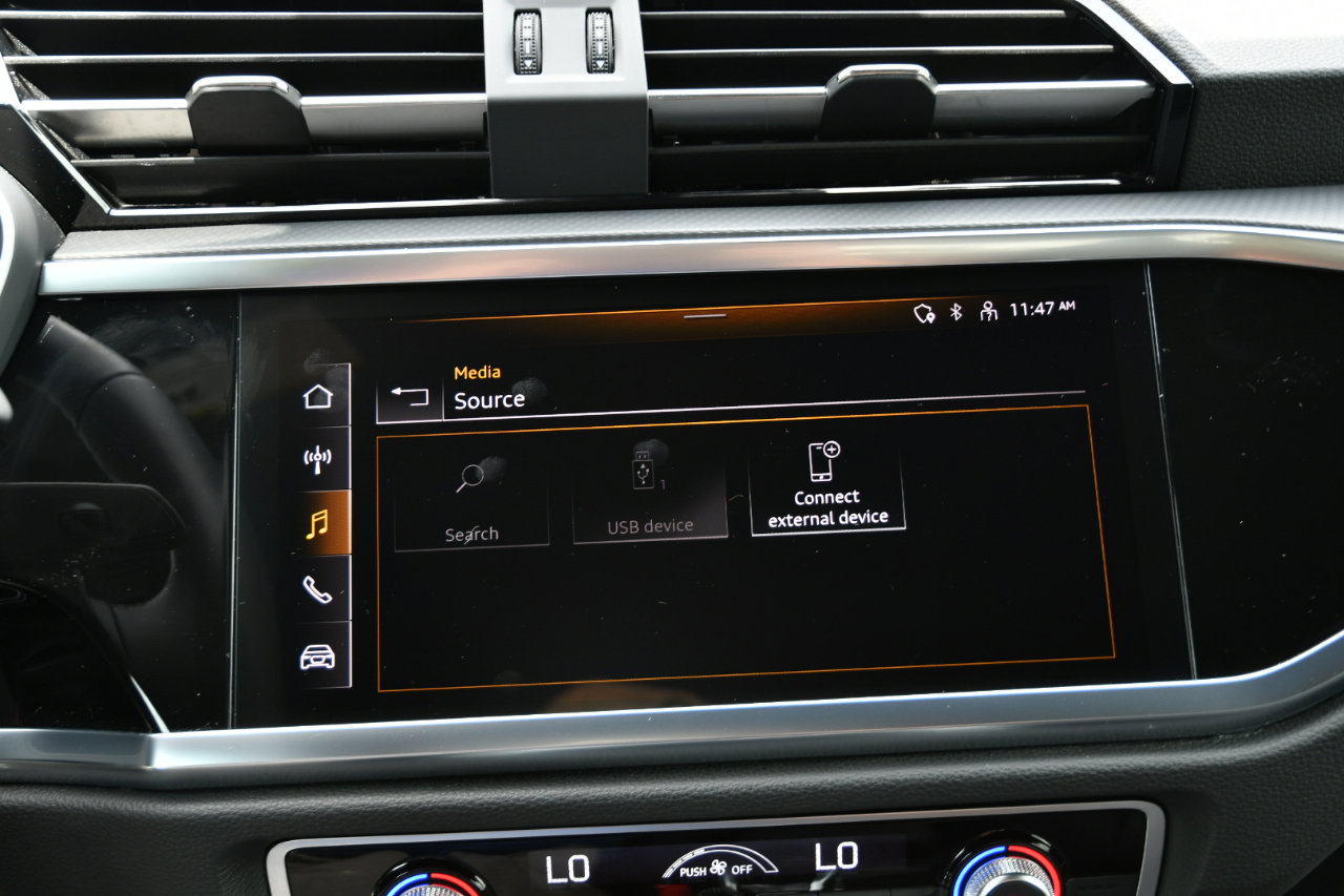 Used 2025 Audi Q3 2.0T Premium image 17