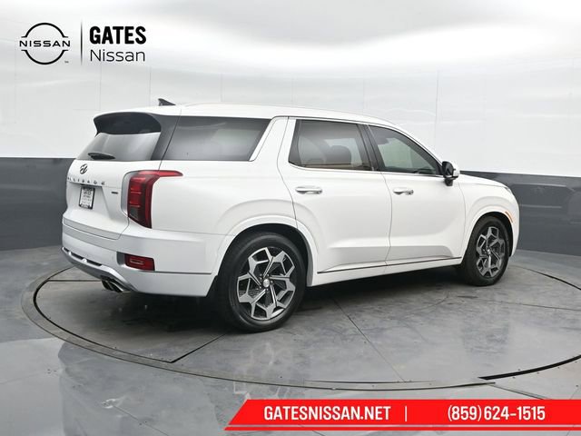 Used 2021 Hyundai Palisade Calligraphy image 2