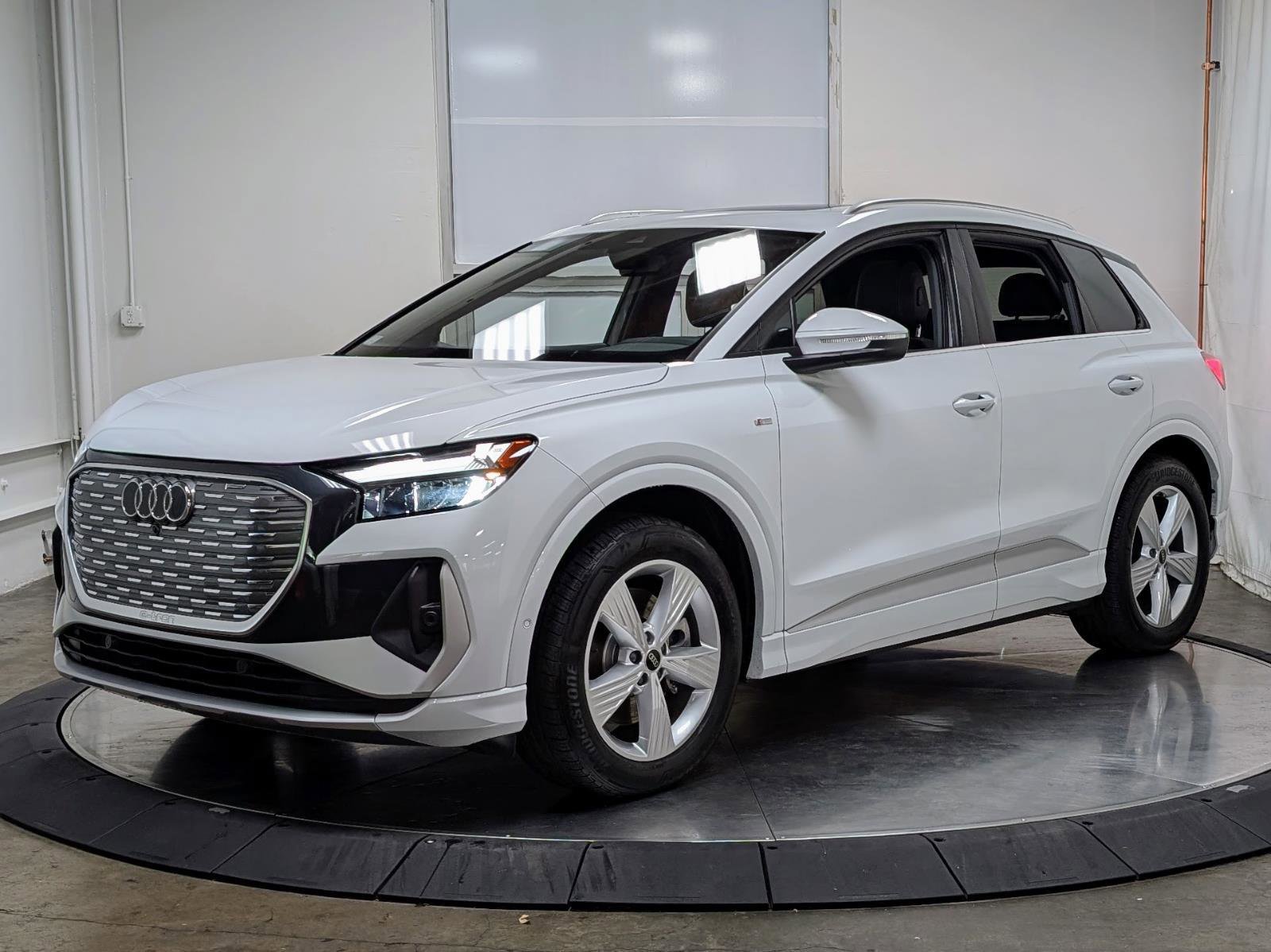 Used 2024 Audi Q4 e-tron Premium Plus image 4