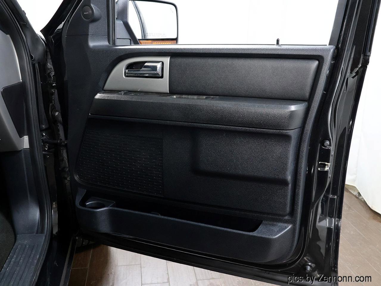 Used 2015 Ford Expedition Max Limited AWD/4WD image 34