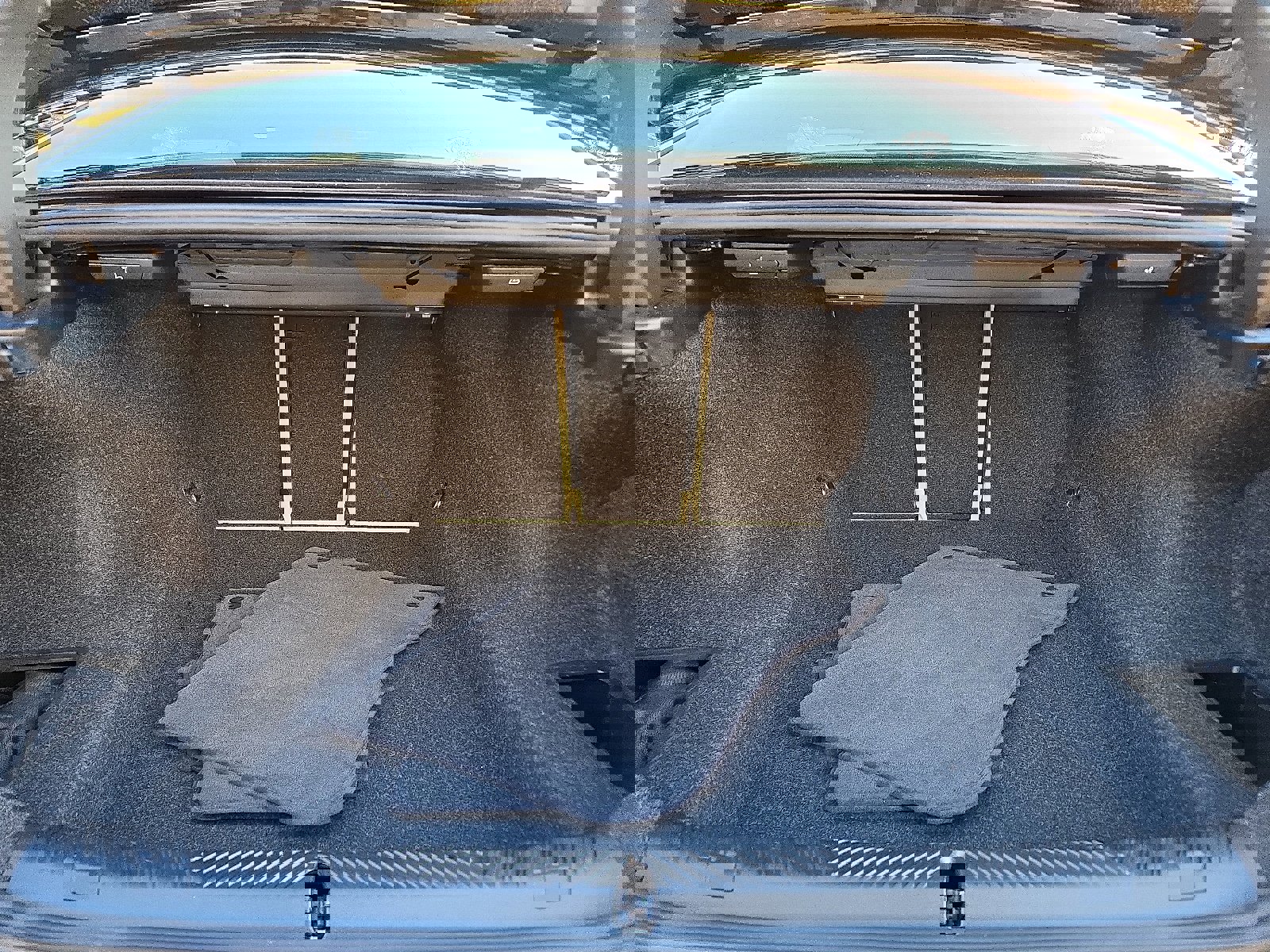 Used 2024 BMW 540i xDrive w/ Premium Package image 28