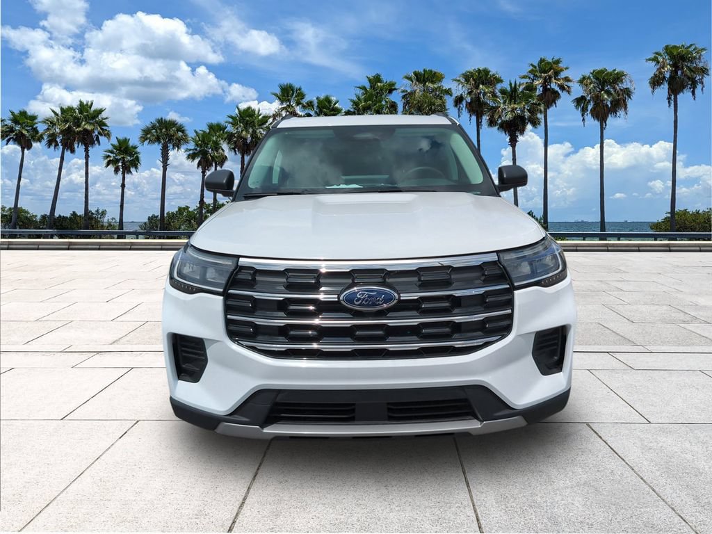 New 2026 Ford Explorer Active RWD image 2