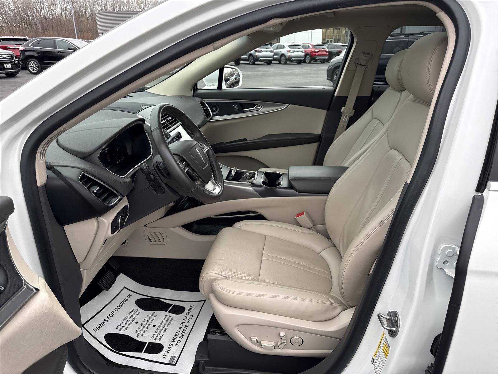 Used 2020 Lincoln Nautilus Reserve w/ Equipment Group 201A image 9