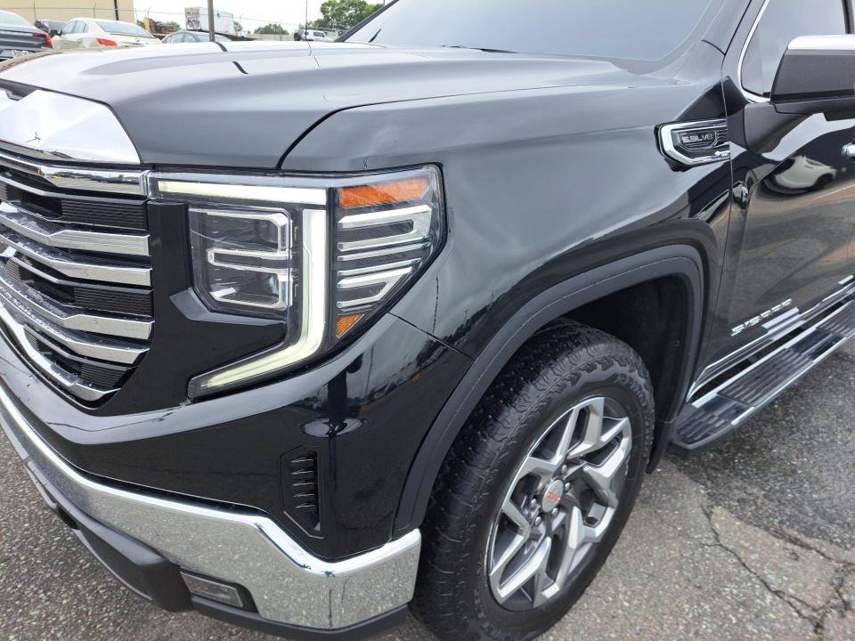 Used 2023 GMC Sierra 1500 SLT w/ SLT Premium Package AWD/4WD image 23