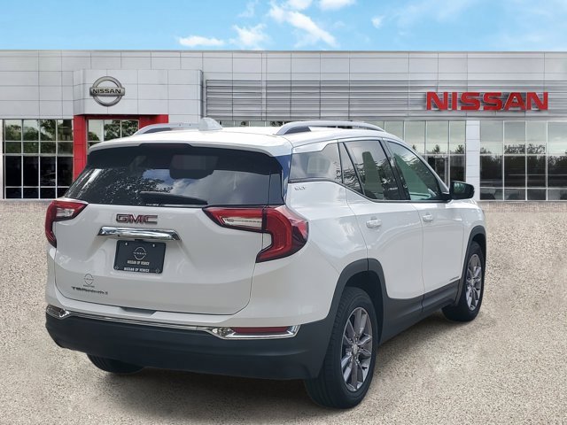 Used 2023 GMC Terrain SLT image 4