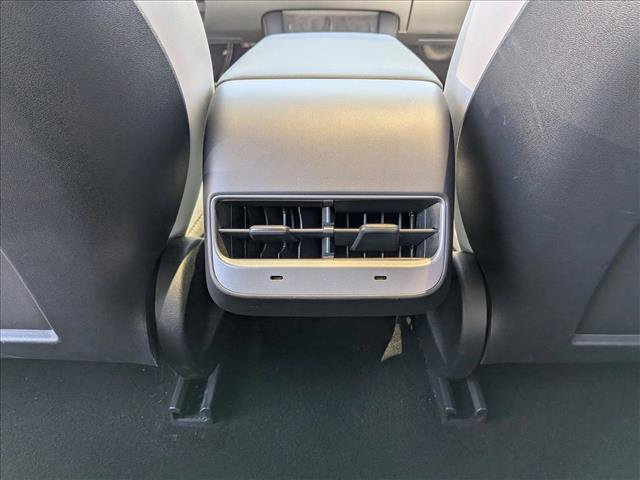 Used 2023 Tesla Model 3 Standard Range RWD image 17