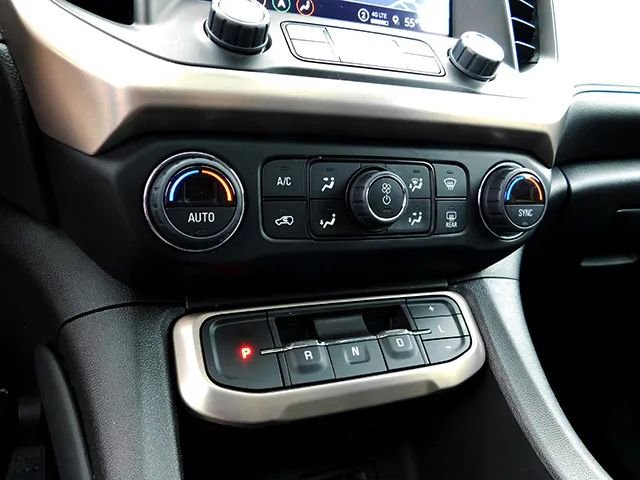 Used 2022 GMC Acadia Denali w/ Denali Ultimate Package image 22