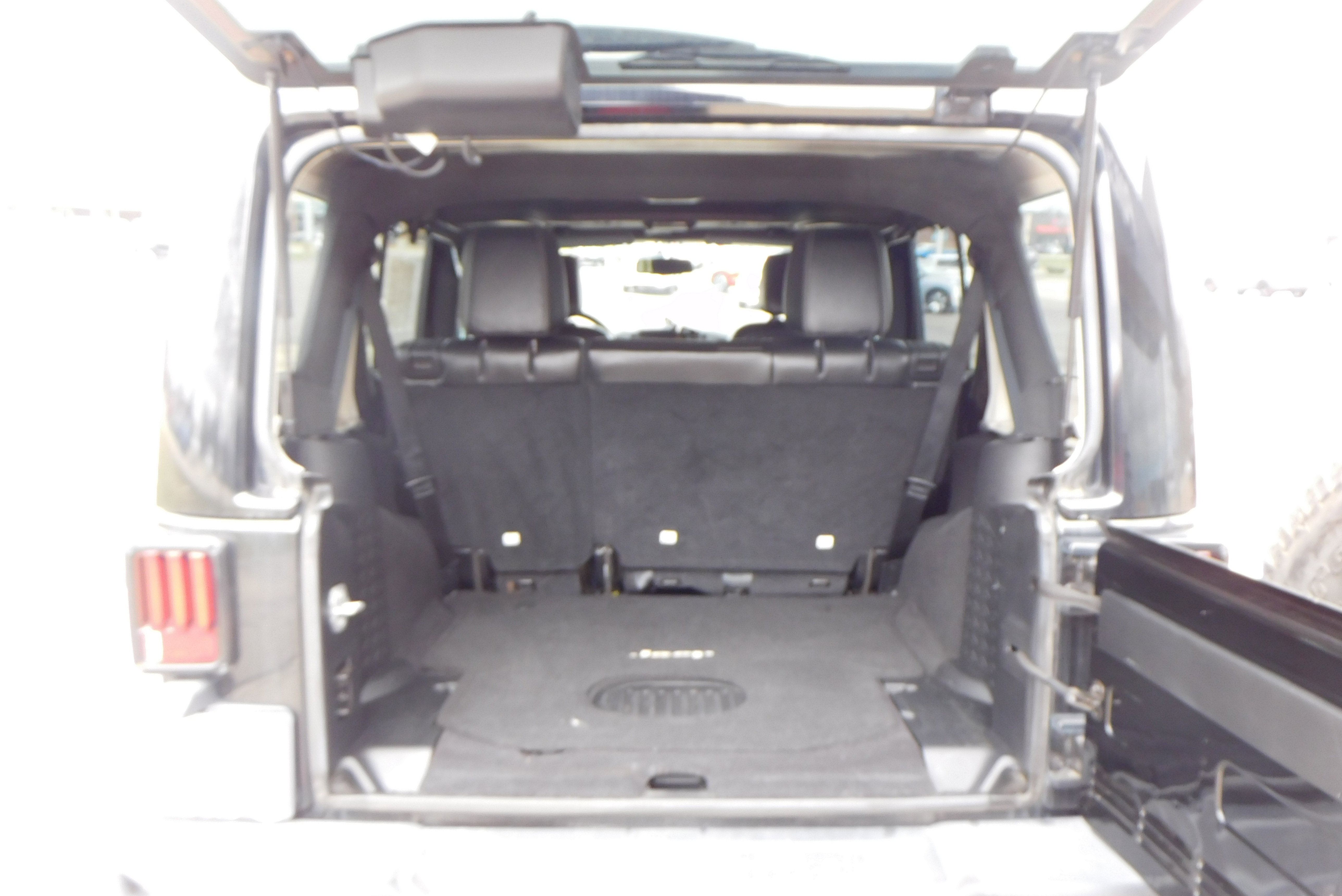 Used 2016 Jeep Wrangler Unlimited Rubicon image 44