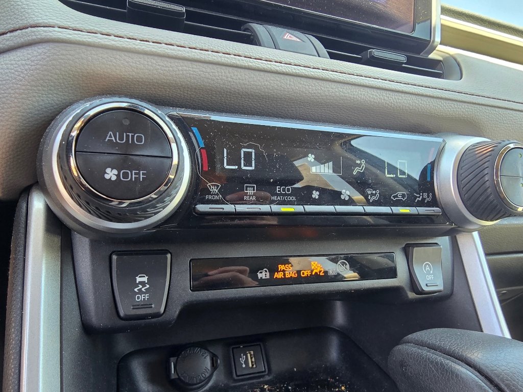 Used 2024 Toyota RAV4 XLE image 19