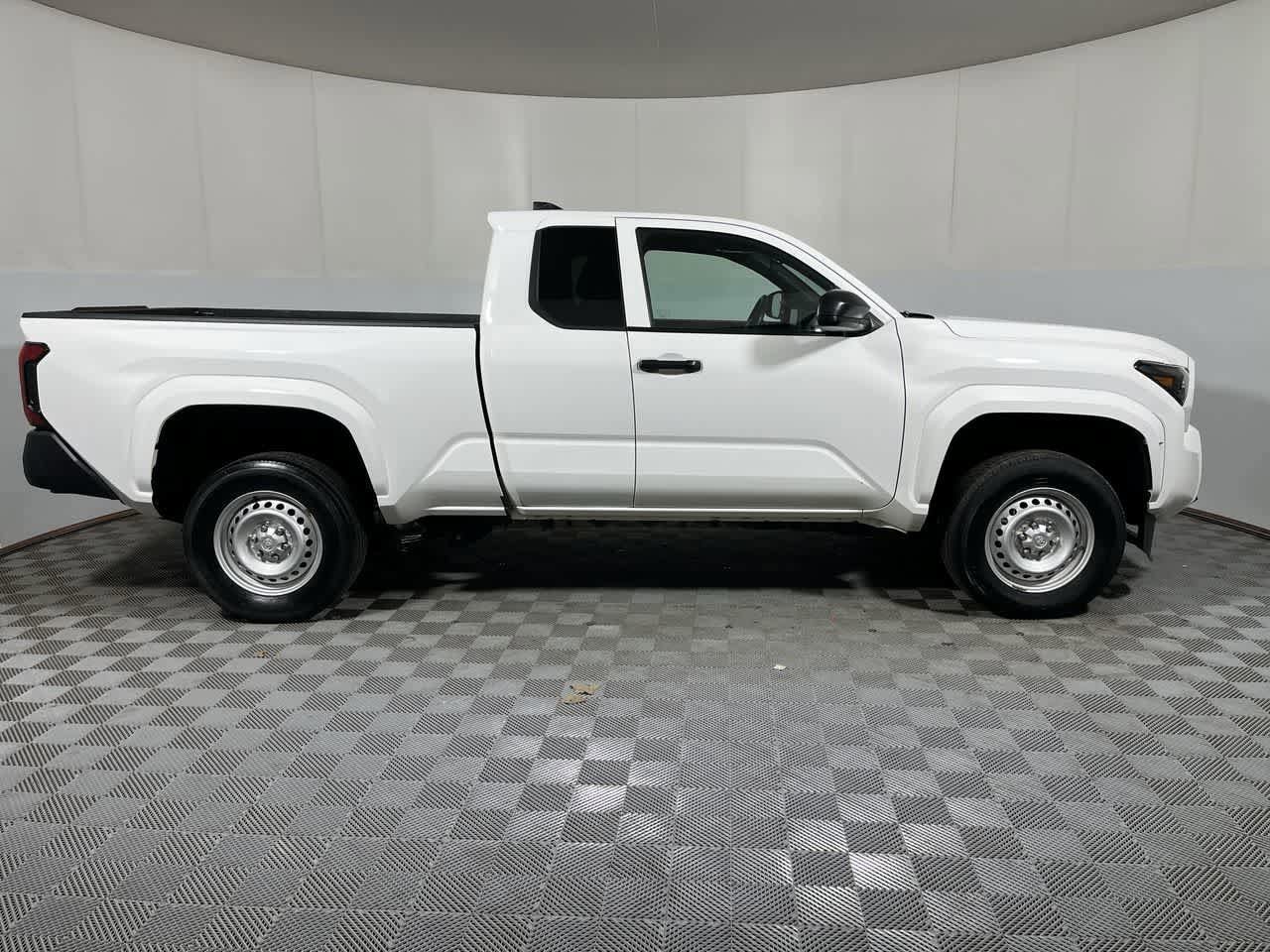 Used 2024 Toyota Tacoma SR RWD image 9