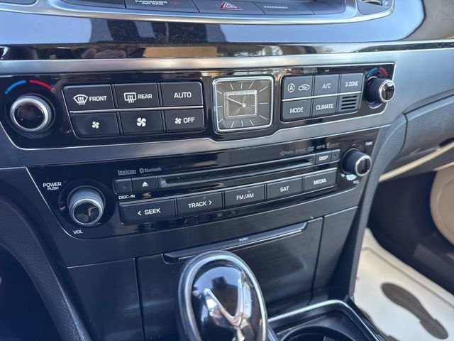 Used 2016 Hyundai Equus Signature image 22