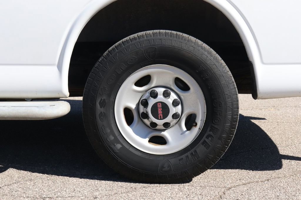 Used 2017 GMC Savana 2500 image 26