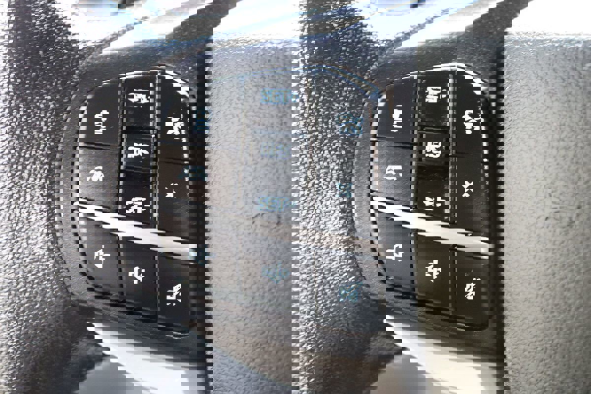 Used 2020 Ford Explorer Limited AWD/4WD image 41